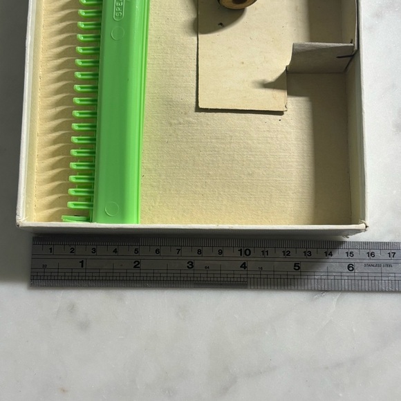 Vintage 60s made in England Spears Kwiknit child’s knitting and crocheting set - Picture 10 of 10